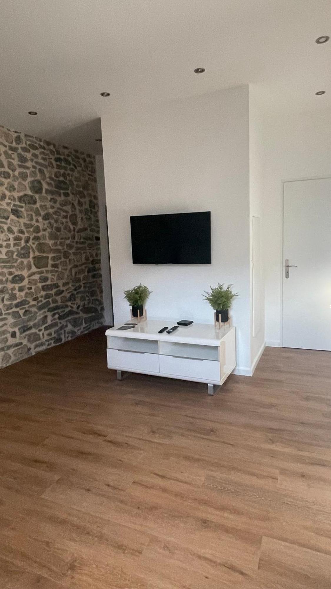 Appartement Cosy Et Calme Бонвил Екстериор снимка